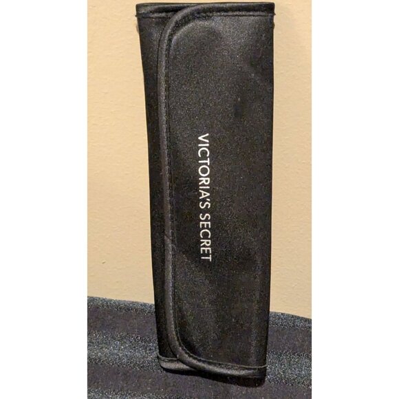 Victoria's Secret Travel Makeup Brush Set of 3  With Black Case - Picture 2 of 2